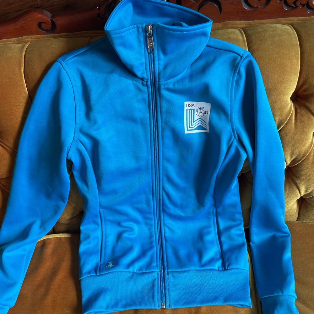 Aritzia Museum Collection zip up sweater